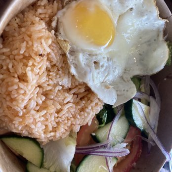 Non’s Kitchen - The rice, salad, and egg that was underneath the chicken - Bubble Tea Near Me - Anaheim, California Non’s Kitchen - The rice, salad, and egg that was underneath the chicken - Bubble Tea Near Me - Anaheim, California