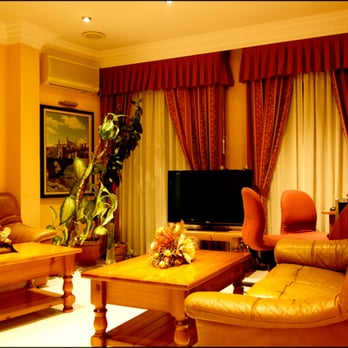 Hostal Toledo - Salon - Hostels Near Me - Toledo, TO