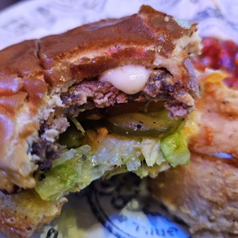 Willie's Grill & Icehouse - Single stack burger with onion rings - American Near Me - Schertz, Texas Willie's Grill & Icehouse - Single stack burger with onion rings - American Near Me - Schertz, Texas