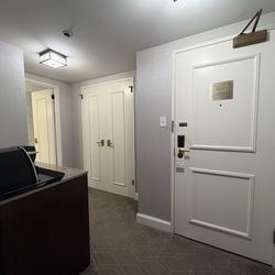 Fairmont Olympic Hotel, Seattle - 5th floor room entrance