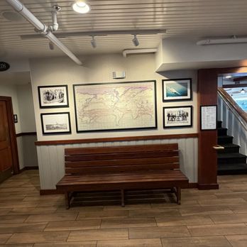 Bluewater Grill Seafood Restaurant Redondo Beach - Inside - Seafood Near Me - Redondo Beach, California