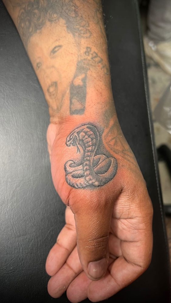 Kreative View Tattoos Logo