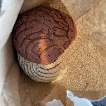 Taximaroa Bakery - Conchas - Bakeries Near Me - Chicago, Illinois