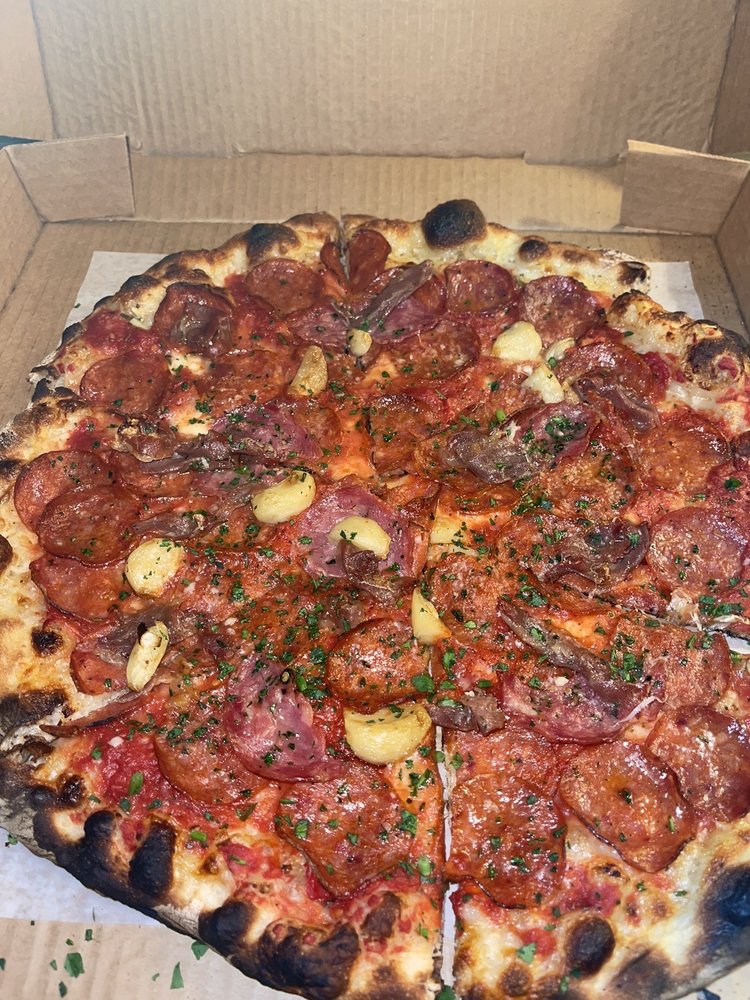 Farina Pizzeria & Wine Bar