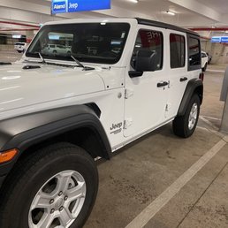2021 Jeep 4x4 with 3,700 miles 2021 Jeep 4x4 with 3,700 miles