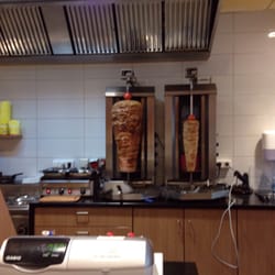 Taunus Döner - Drehspieße mit Kalb und Hähnchen