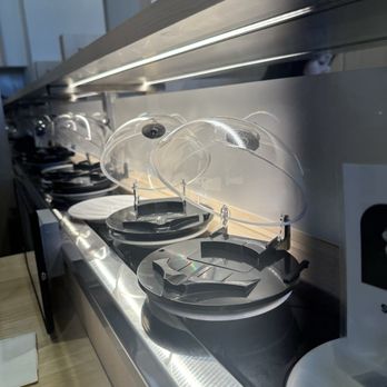 Sushi REV - Empty conveyor belt - Sushi Bars Near Me - Irvine, California Sushi REV - Empty conveyor belt - Sushi Bars Near Me - Irvine, California