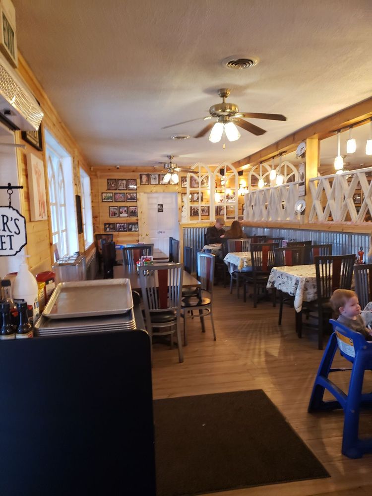 Tony Gore's Smoky Mountain BBQ & Grill
