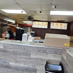 Philly's Pizza - The whole restaurant
