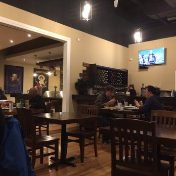 Nonna's Oven - Place is much bigger than it looks from the outside. There is also a take out area too. - Pizza Near Me - Richmond Hill, Ontario Nonna's Oven - Place is much bigger than it looks from the outside. There is also a take out area too. - Pizza Near Me - Richmond Hill, Ontario