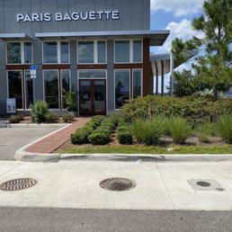 Exterior outside entrance of Paris Baguette - Winter Garden, Florida Exterior outside entrance of Paris Baguette - Winter Garden, Florida