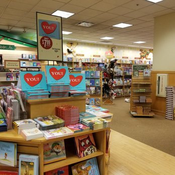 Barnes & Noble - Children's Department - Bookstores Near Me - Honolulu, Hawaii