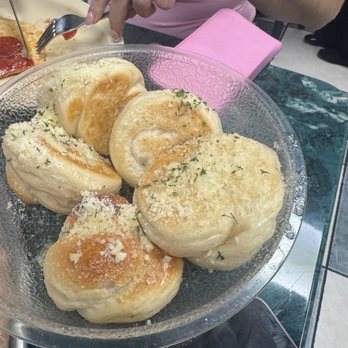 Mamma Mia Pizzeria - Pizza Near Me - Miami, Florida