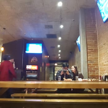 Kluddes Kitchen + Bar - Dining area. - Gastropubs Near Me - Redlands, California