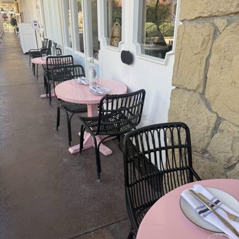 Bettina - Outside tables - Pizza Near Me - Santa Barbara, California Bettina - Outside tables - Pizza Near Me - Santa Barbara, California