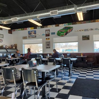 Cadillac Bills - a diner with a checkered floor - Diners Near Me - Elsberry, Missouri