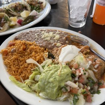 Los Molcajetes - Chili relleno - Mexican Near Me - Benicia, California