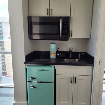 Hotel La Croix - Kitchenette - Hotels Near Me - Honolulu, Hawaii