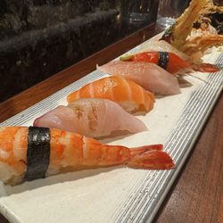 Ari Sushi - Sushi!