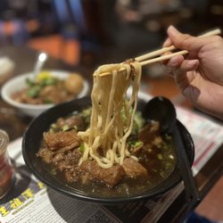 Chiou House 邱家 - Beef noodle soup