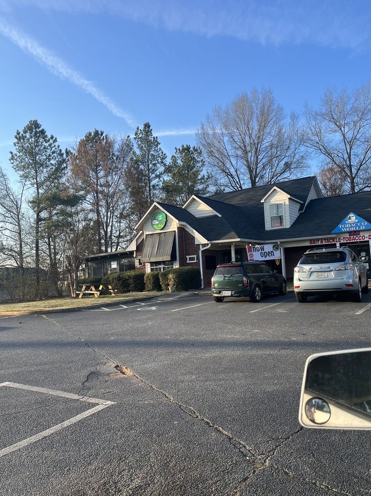 JADE SHARK PUB Updated September 2024 6351 Zebulon Rd, Macon