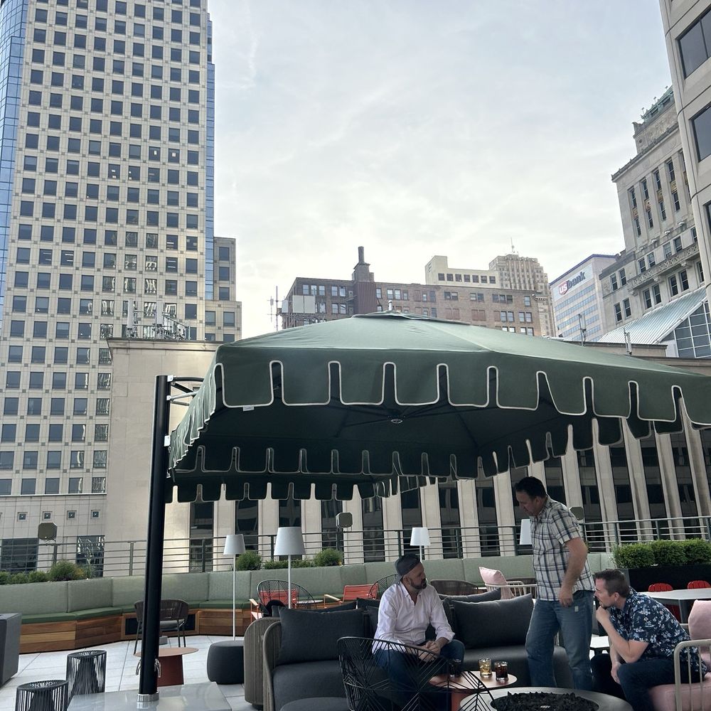 The Chase Rooftop - Bars Near Me - Cincinnati, Ohio