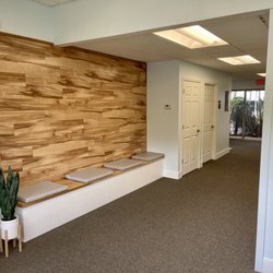 Maui Family Medicine - Waiting area is very nice and clean