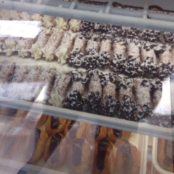 Neil's Donuts - Bakeries Near Me - Wallingford, Connecticut Neil's Donuts - Bakeries Near Me - Wallingford, Connecticut