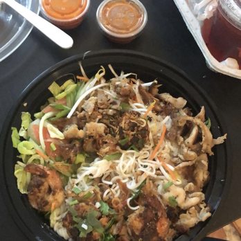 Lan Viet Market - Chicken and shrimp rice and noodle bowl - Vietnamese Near Me - Columbus, Ohio