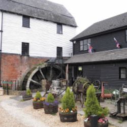 Olde Watermill Shopping Village