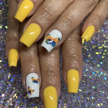 Miss Paz Nails - Yellow with butterflies - Nail Technicians Near Me Miss Paz Nails - Yellow with butterflies - Nail Technicians Near Me