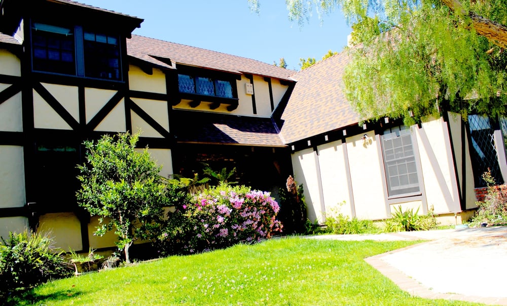 BRENTWOOD REALTY GROUP Updated July 2024 11646 Chenault St, Los