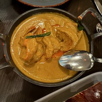 ROOP Chicago Innovative Indian Restaurant & Cocktail Bar - Indian Near Me - Chicago, Illinois