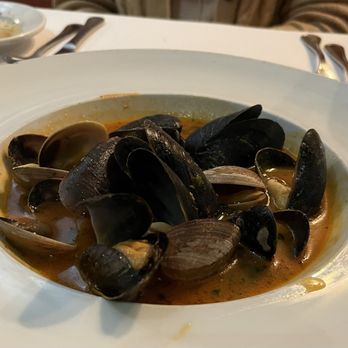 Celestino Restaurant - ZUPETTA DI COZZE E VONGOLE Steamed Mussels And Clams In A Light Spicy Tomato Broth + garlic cloves - Italian Near Me - Pasadena, California