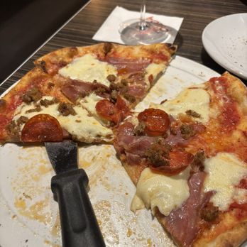 Bollo Woodfired Pizza - Italian Near Me - Houston, Texas Bollo Woodfired Pizza - Italian Near Me - Houston, Texas