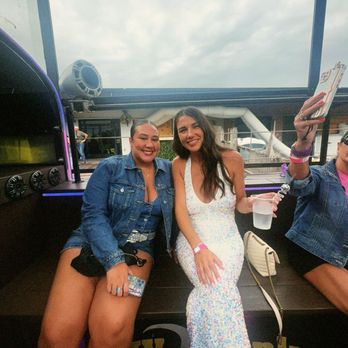 Honky Tonk Party Express - Bus Tours Near Me - Nashville, Tennessee Honky Tonk Party Express - Bus Tours Near Me - Nashville, Tennessee