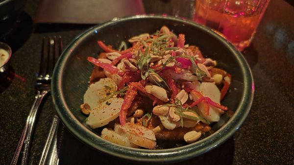 Lola's Hi/Lo Lounge by null