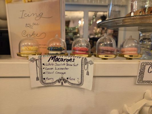 Fezziwig's Food and Fountain by null