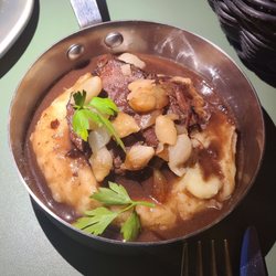 Dr. Wine - Bœuf Bourguignon Traditionnel, Purée de Pommes de Terre
