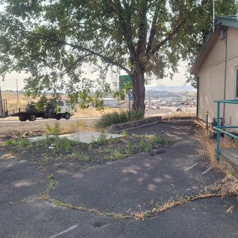The Lookout Rv Park - Main house, manager lives onsite - RV Parks Near Me - Pendleton, Oregon The Lookout Rv Park - Main house, manager lives onsite - RV Parks Near Me - Pendleton, Oregon