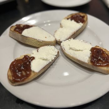 I Tre Mori - Ricotta and fig chutney crostini - Pizza Near Me - Indianapolis, Indiana