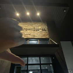 BrownStones Sports Lounge & Restaurant - SHOWING HORRIBLE RESTURAUNT