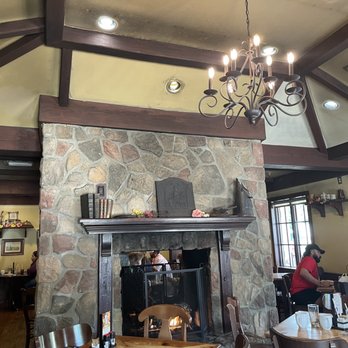 la Madeleine - a stone fireplace in a restaurant - Bakeries Near Me - San Antonio, Texas la Madeleine - a stone fireplace in a restaurant - Bakeries Near Me - San Antonio, Texas