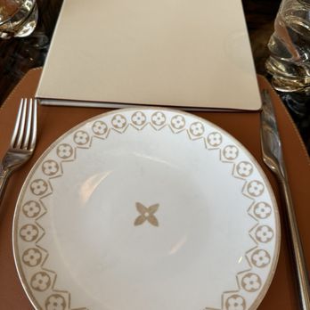 Le Café Louis Vuitton - Cafes Near Me - New York, New York Le Café Louis Vuitton - Cafes Near Me - New York, New York
