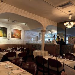Mario's - Dining room.