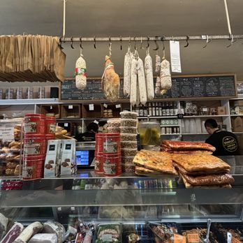 Lucca Delicatessen - Delis Near Me - San Francisco, California