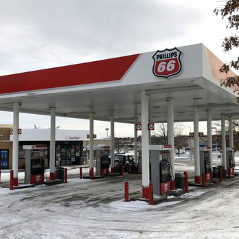 Phillips 66 - Building Exterior - Gas Stations Near Me - Overland Park, Kansas
