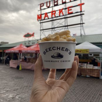 Beecher's Handmade Cheese - World Famous Mac and Cheese - Cheese Shops Near Me - Seattle, Washington