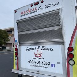 MexCal Traditional Mexican Food - Taco Truck parked at NW corner of Scott Blvd & El Camino Real - January 2025