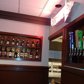 Giordano's - Beer wall - Pizza Near Me - Chicago, Illinois Giordano's - Beer wall - Pizza Near Me - Chicago, Illinois